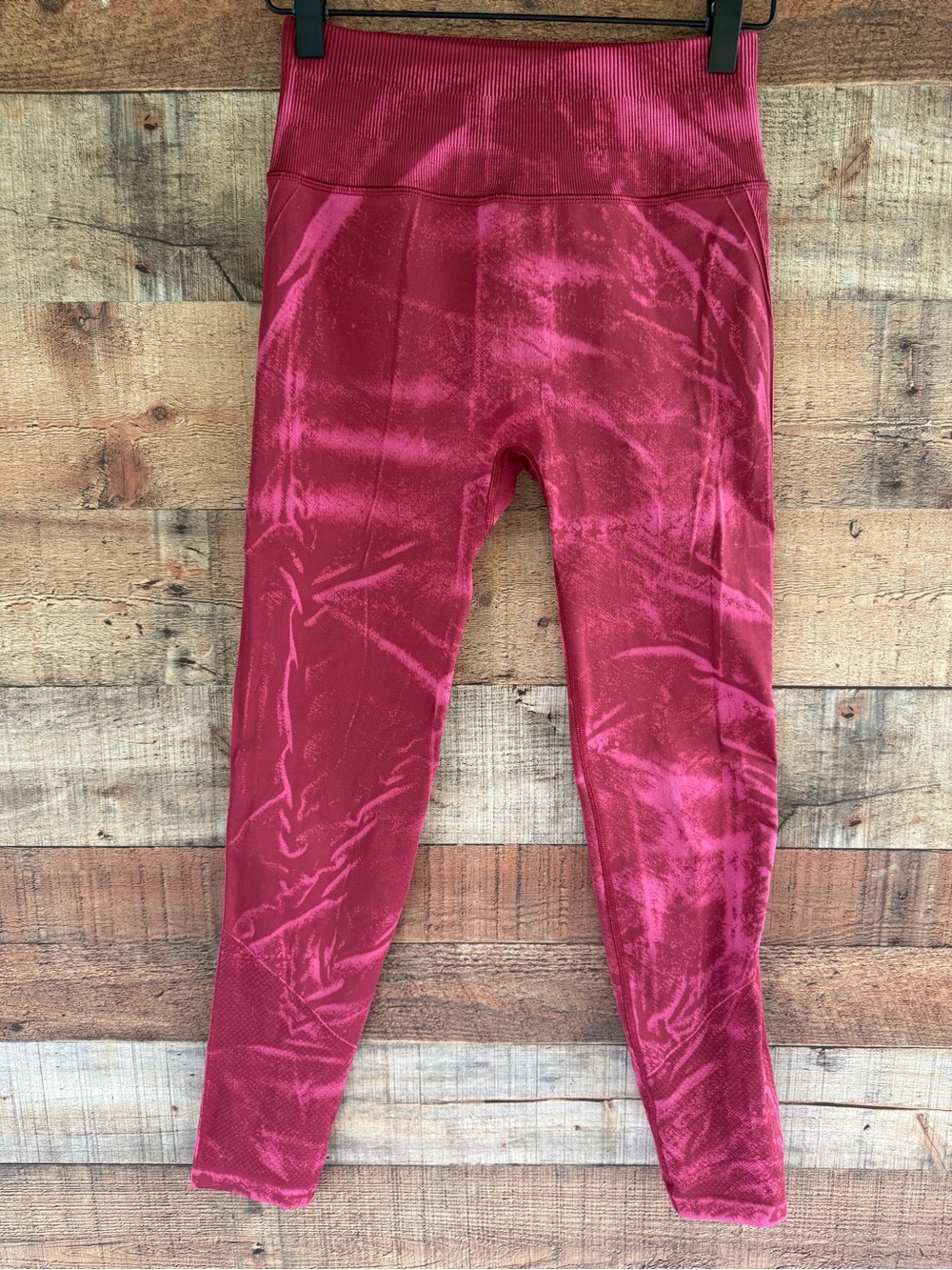Lululemon Ebb To Street Tight Wash Leggings Red Pink Tie Dye Women’s Size 6